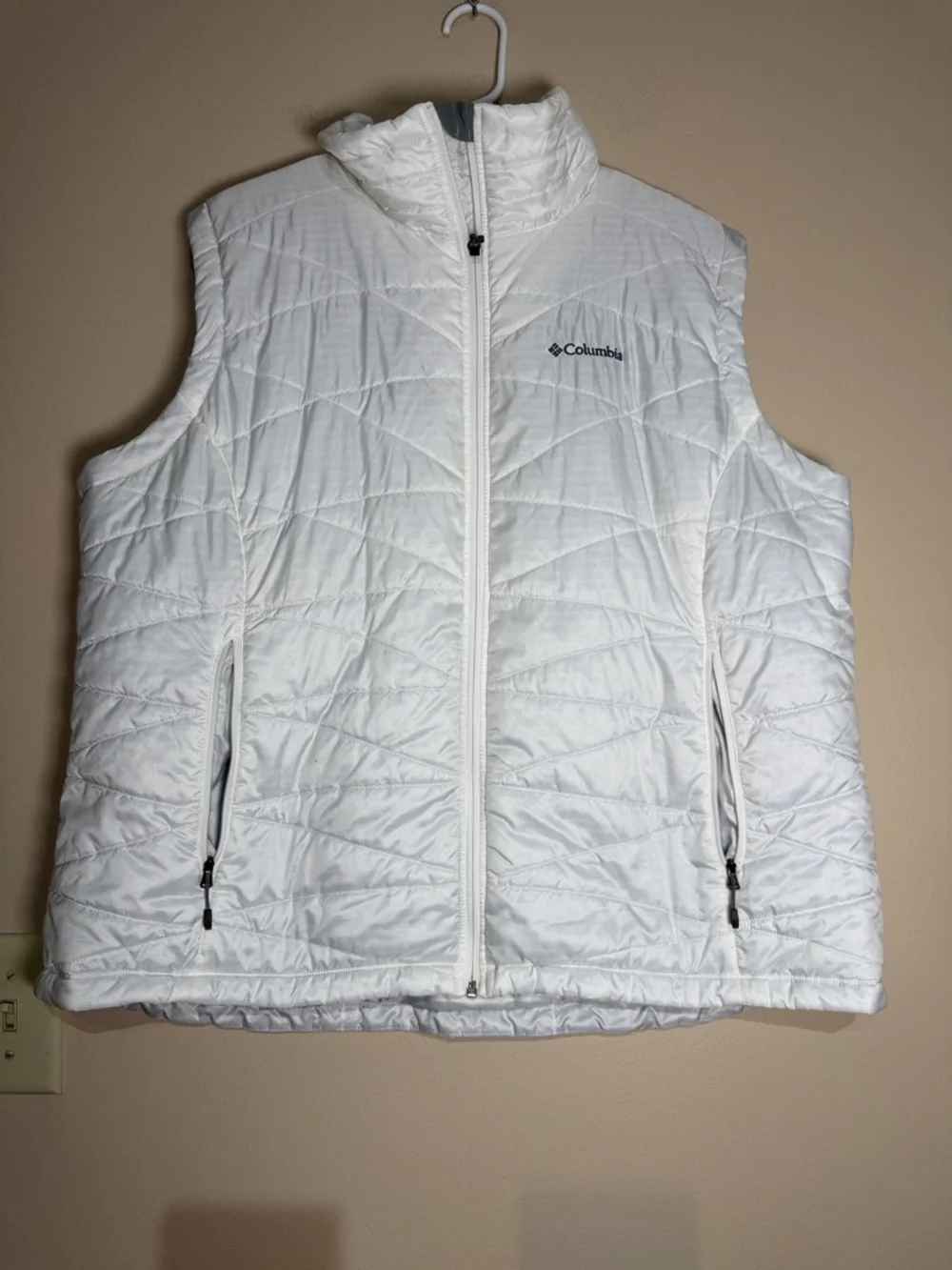 Columbia Omni shield White Quilted Lightweight Vest